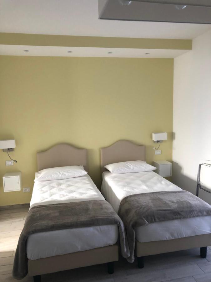 Villa Zaira Sorbara Esterno foto